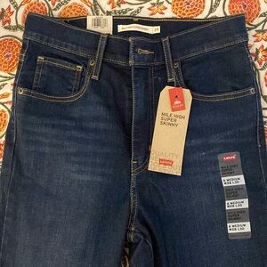Levi’s Mile High Super Skinny Jeans - size 6 (w28 x L30)